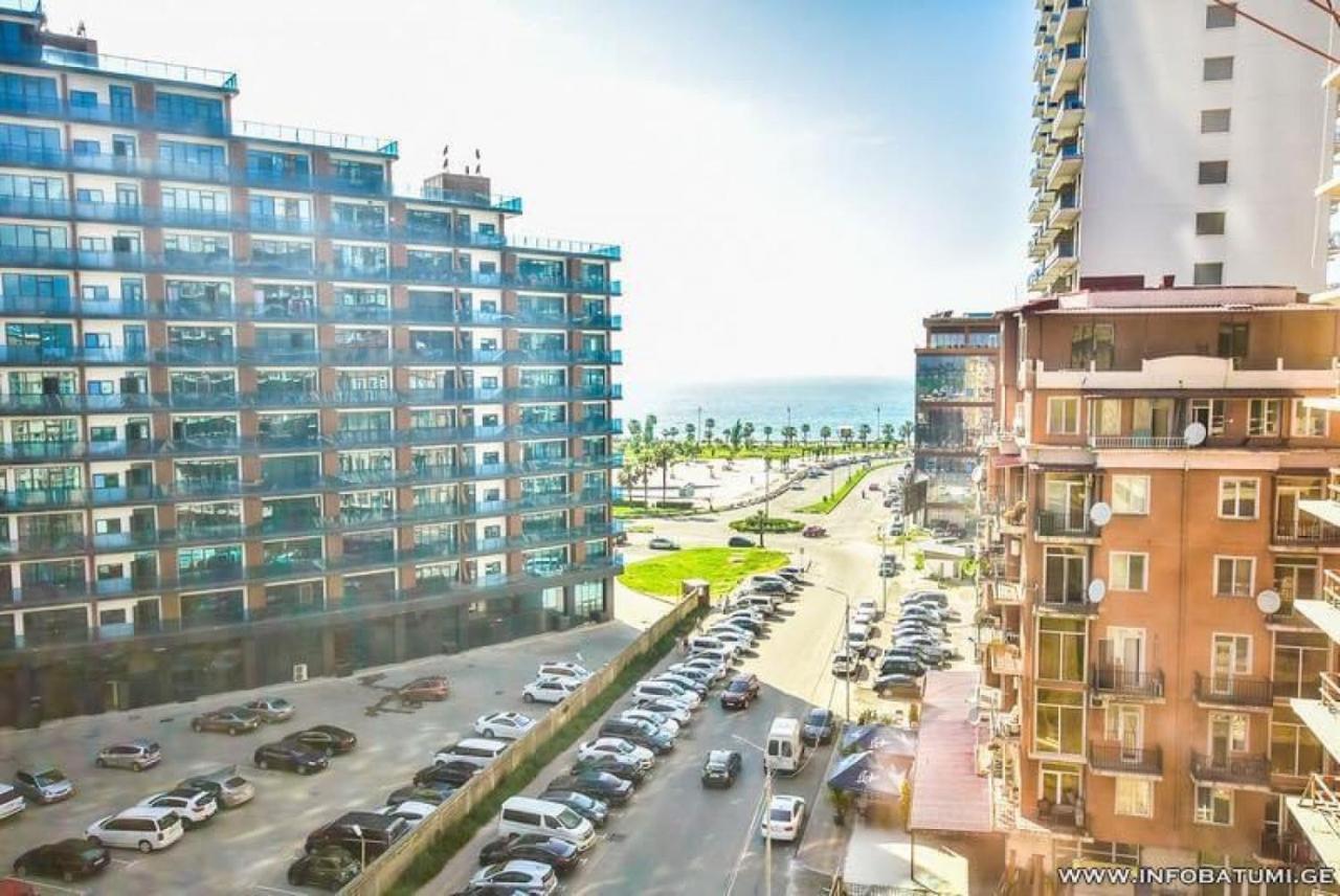 Hotel Batumi Inn ภายนอก รูปภาพ