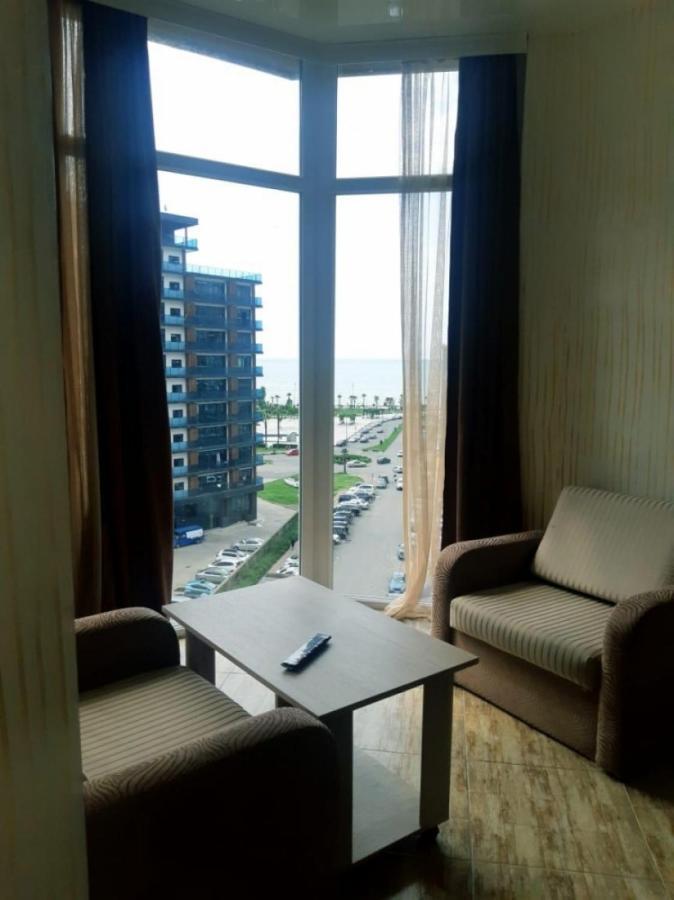 Hotel Batumi Inn ภายนอก รูปภาพ