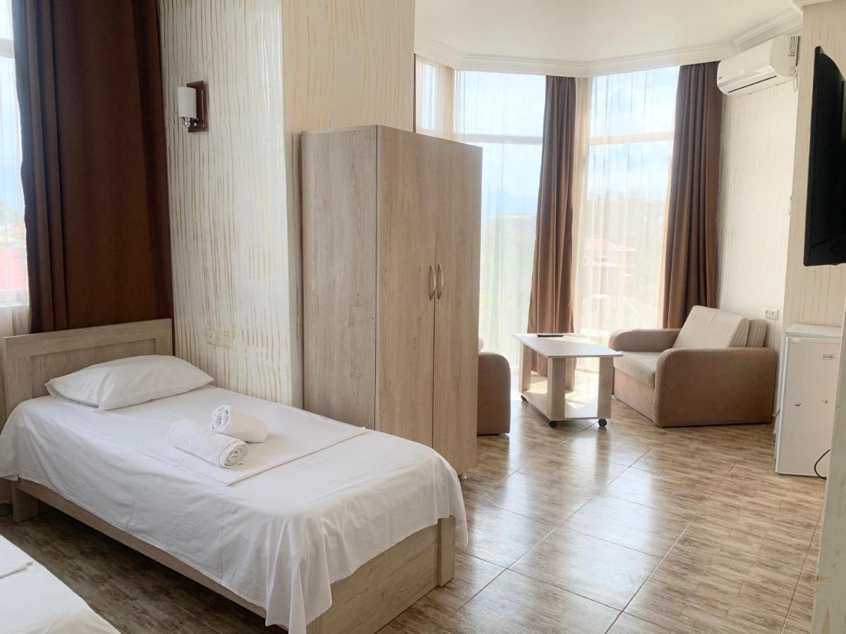 Hotel Batumi Inn ภายนอก รูปภาพ