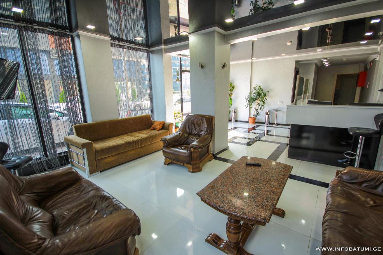 Hotel Batumi Inn ภายนอก รูปภาพ