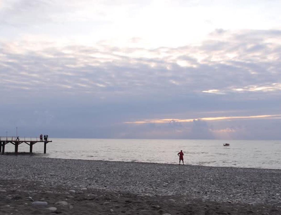 Hotel Batumi Inn ภายนอก รูปภาพ