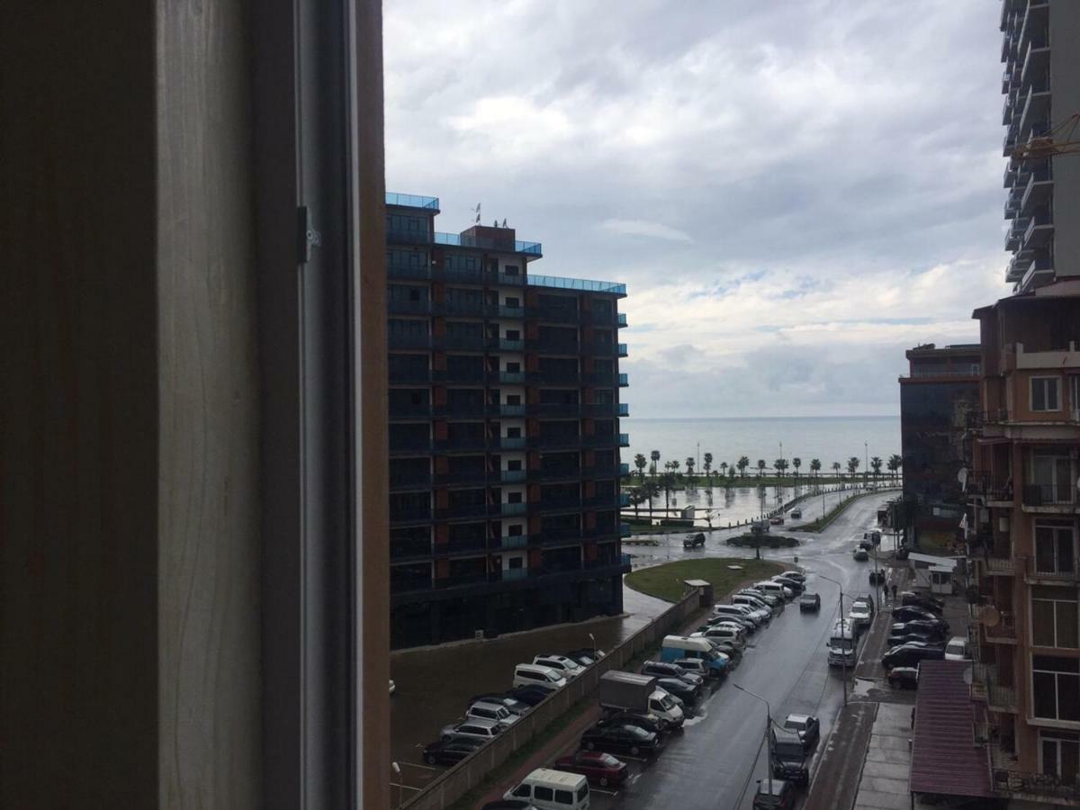 Hotel Batumi Inn ภายนอก รูปภาพ